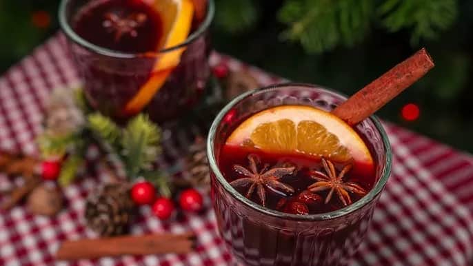 Jak zrobić idealny grzaniec? Prosty przepis na domowe wino