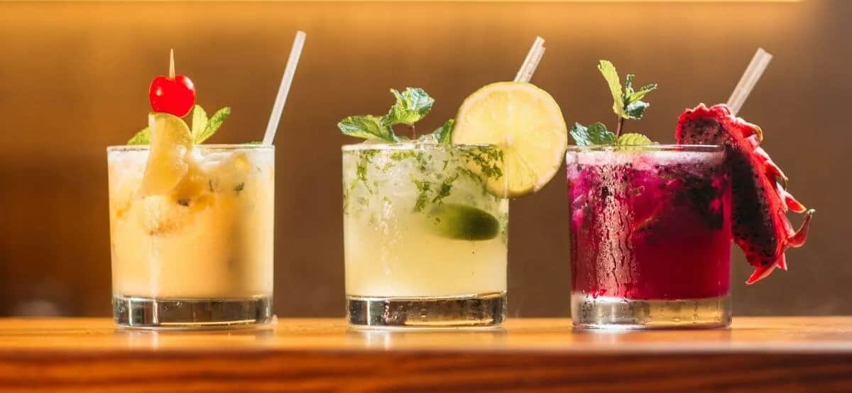 Przepisy na drinki z tonikiem 0%: Orzeźwiające mocktaile